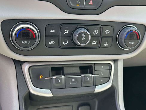 Used 2023 GMC Terrain SLE w/ Driver Convenience Package AWD/4WD image 26