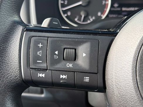 Used 2023 Nissan Rogue SV AWD/4WD image 26