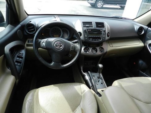 Used 2009 Toyota RAV4 Limited image 9