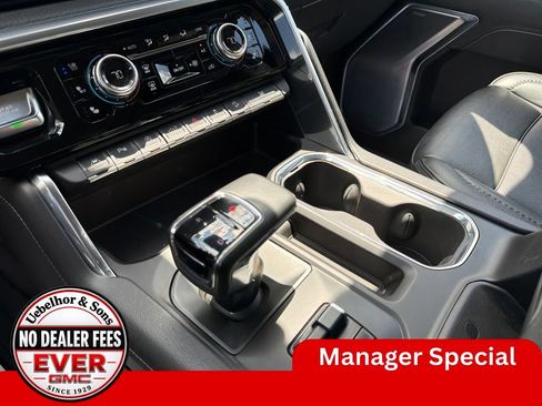 Used 2023 GMC Sierra 1500 Denali w/ Denali Reserve Package AWD/4WD image 32