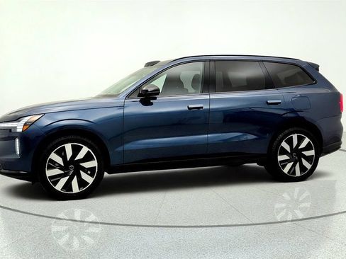 Used 2025 Volvo EX90 Ultra AWD/4WD image 8