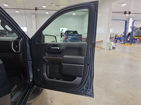 Used 2019 Chevrolet Silverado 1500 RST AWD/4WD image 30