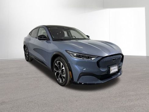 Used 2023 Ford Mustang Mach-E Premium image 3