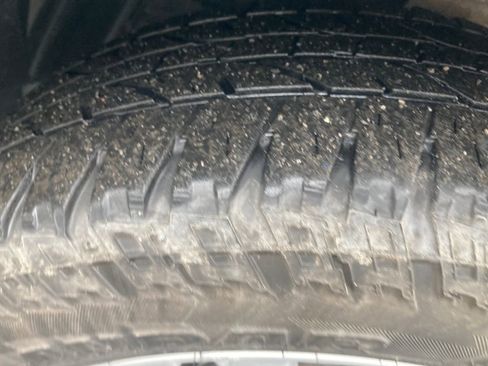 Used 2020 Nissan Rogue SV image 36