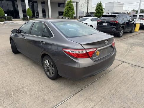 Used 2015 Toyota Camry SE image 7