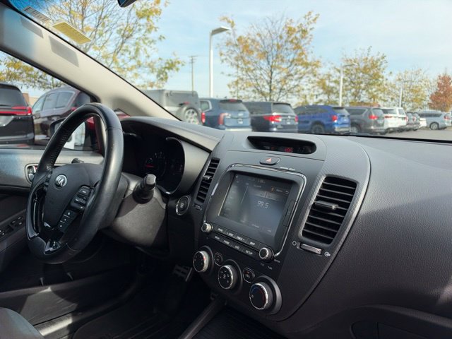 Used 2017 Kia Forte S w/ S Premium Package FWD image 39