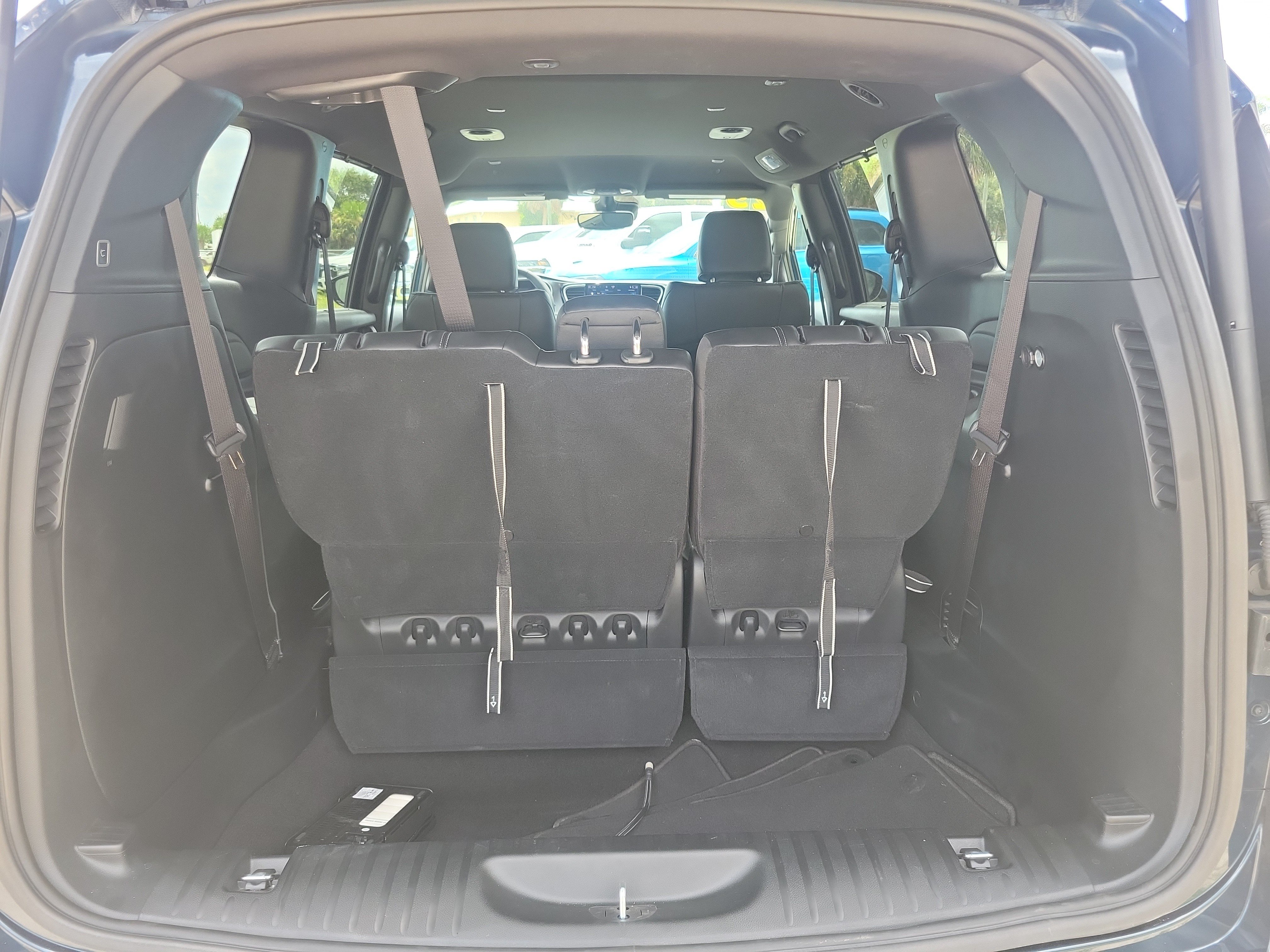 Used 2025 Chrysler Pacifica Select FWD image 7