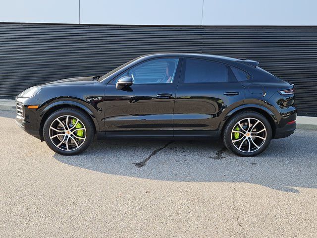 Certified 2026 Porsche Cayenne E-Hybrid Coupe AWD/4WD image 2