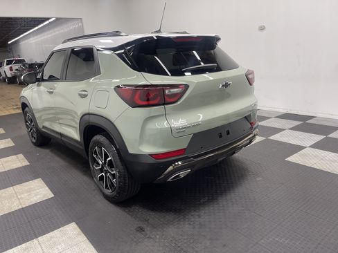 Used 2024 Chevrolet TrailBlazer ACTIV w/ Convenience Package image 2