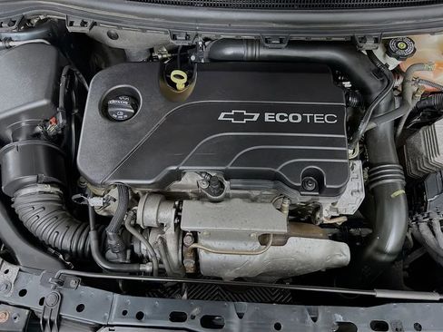 Used 2017 Chevrolet Cruze LT image 28