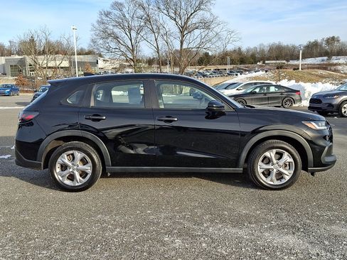 Certified 2023 Honda HR-V LX image 7