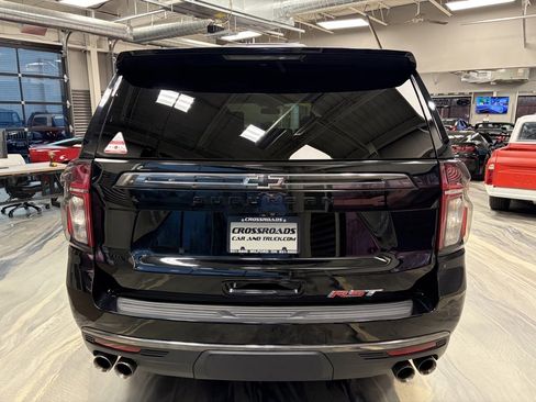 Used 2022 Chevrolet Suburban RST w/ Sport Performance Package image 42
