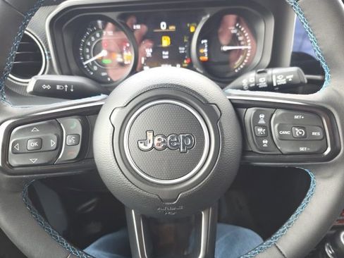 Used 2025 Jeep Wrangler Unlimited Rubicon 4xe w/ Convenience Group image 21