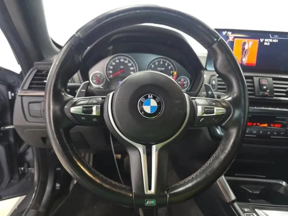 Used 2015 BMW M4 Convertible RWD image 10