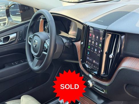 Used 2024 Volvo XC60 T8 Ultimate w/ Protection Package Premier AWD/4WD image 37