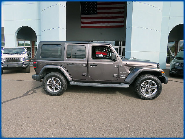 Used 2019 Jeep Wrangler Unlimited Sahara w/ Safety Group AWD/4WD image 2