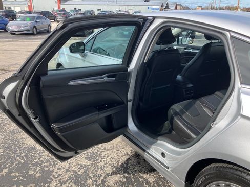Used 2015 Ford Fusion Titanium FWD image 11