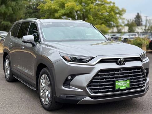 Certified 2026 Toyota Grand Highlander AWD image 7