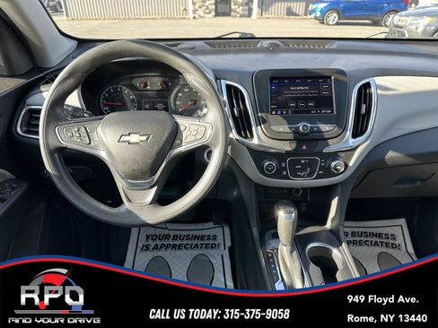 Used 2020 Chevrolet Equinox LS w/ LS Convenience Package image 16