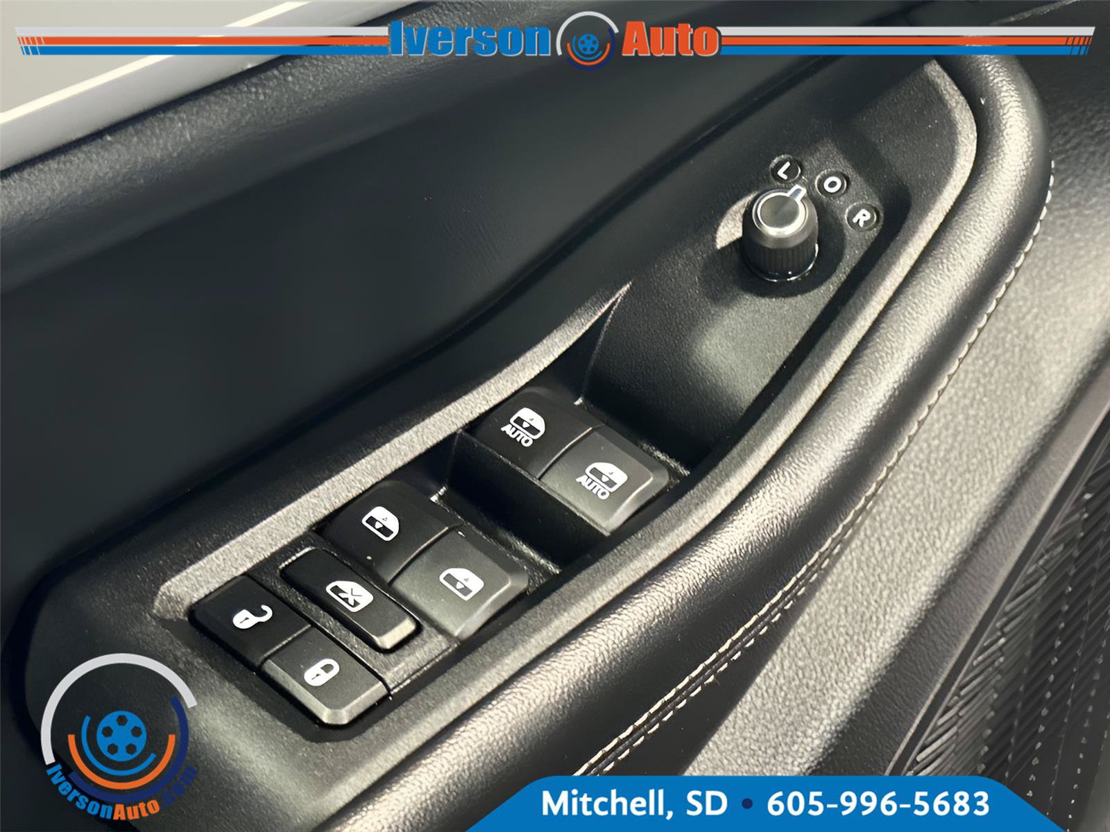 Used 2023 Jeep Grand Cherokee L Limited AWD/4WD image 14