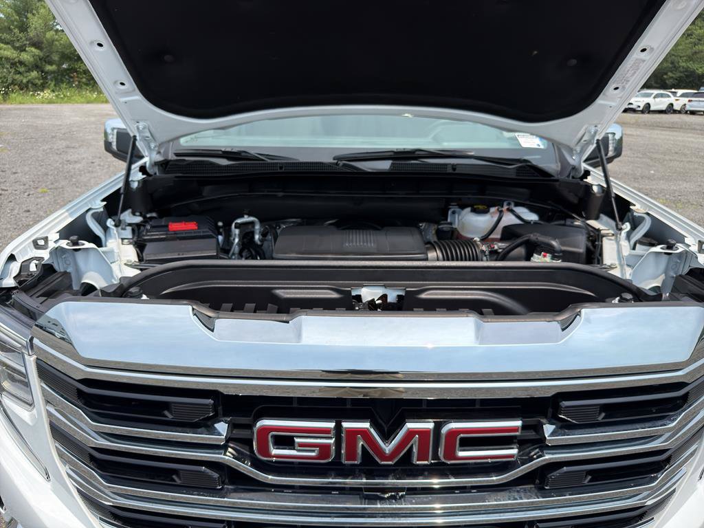 Used 2025 GMC Sierra 1500 SLT w/ SLT Premium Package AWD/4WD image 32