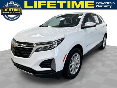 Used 2024 Chevrolet Equinox LT image 1