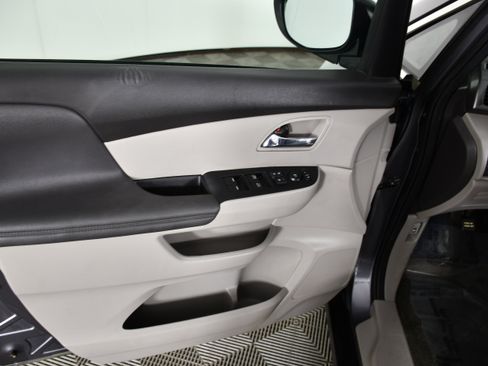 Used 2014 Honda Odyssey EX-L image 36