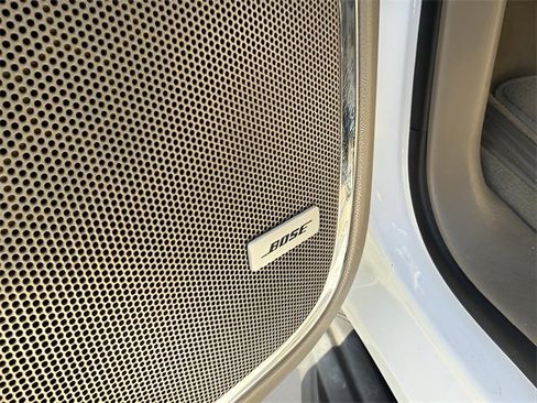 Used 2020 Chevrolet Suburban LT w/ Luxury Package image 15