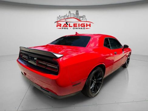 Used 2018 Dodge Challenger SXT Plus image 4