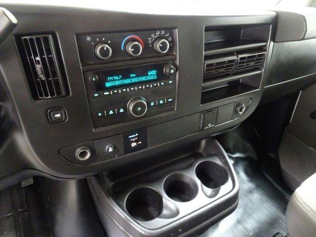 Used 2015 Chevrolet Express 3500 RWD image 22
