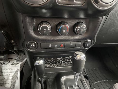 Used 2013 Jeep Wrangler Sport image 27