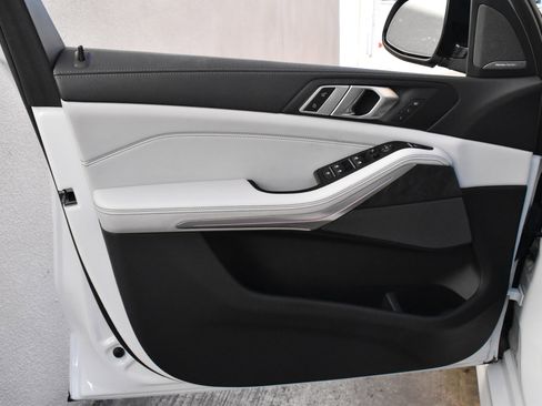 Used 2023 BMW X5 sDrive40i w/ M Sport Package image 24