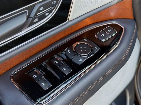 Used 2024 Lincoln Navigator Black Label image 25