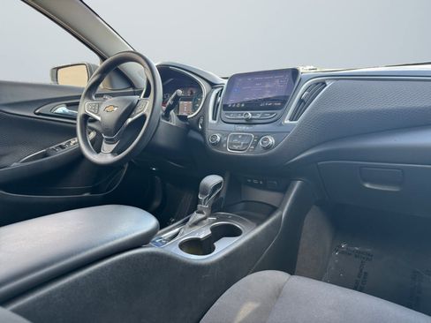 Used 2023 Chevrolet Malibu LS image 14