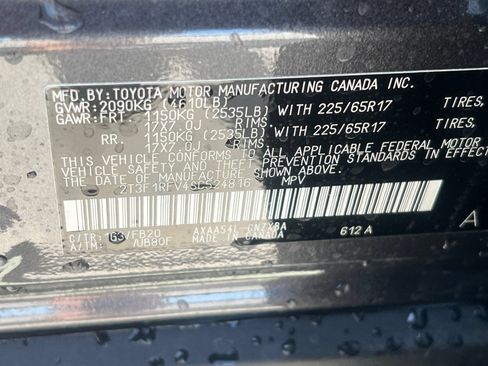 Used 2025 Toyota RAV4 LE AWD/4WD image 21