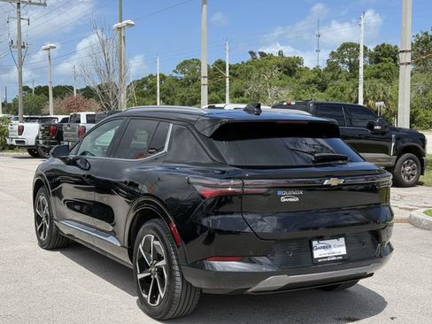 Used 2025 Chevrolet Equinox EV LT w/ Convenience Package image 2