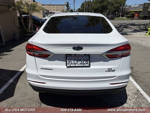 Used 2019 Ford Fusion SE FWD image 8