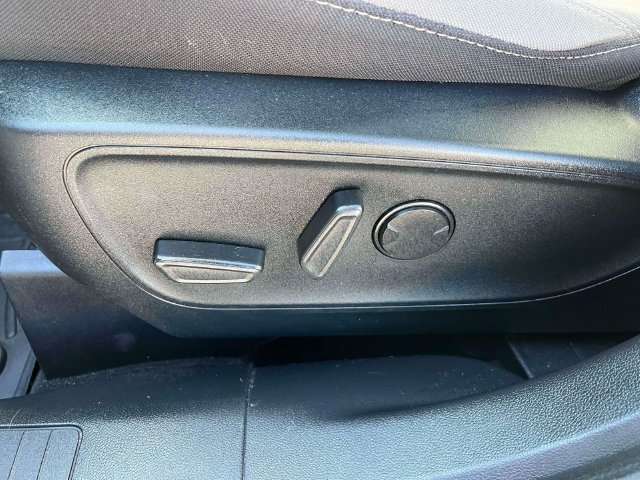 Certified 2020 Ford Escape SE FWD image 30