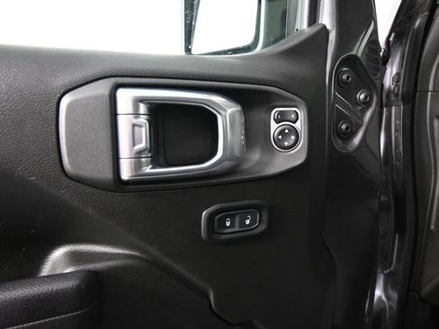 Used 2024 Jeep Wrangler Unlimited Rubicon w/ Dual Top Group AWD/4WD image 19