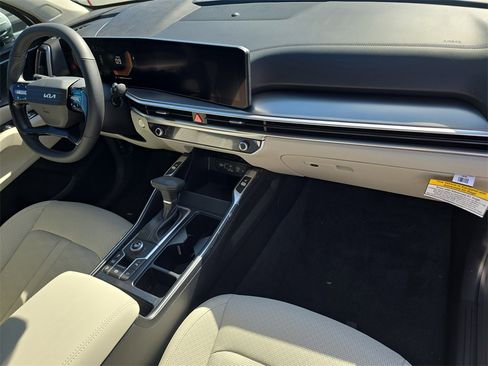 New 2026 Kia Sorento S image 13