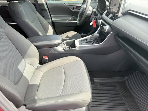 Certified 2023 Toyota RAV4 LE FWD image 24