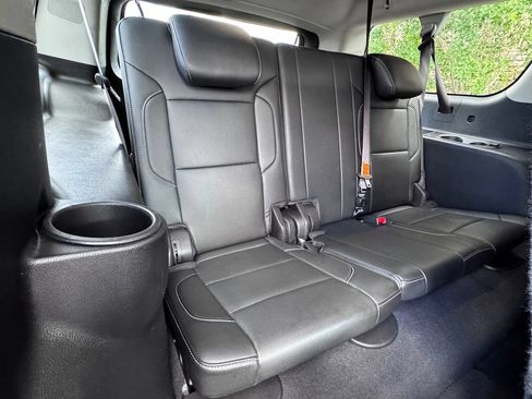 Used 2019 Chevrolet Suburban LT AWD/4WD image 38