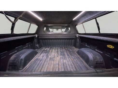 Used 2020 GMC Sierra 1500 SLE w/ Preferred Package AWD/4WD image 16