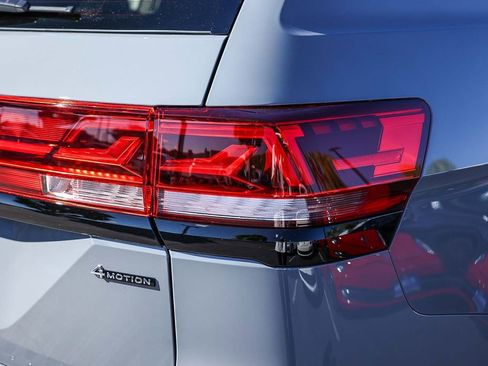 New 2026 Volkswagen Atlas Peak Edition image 13