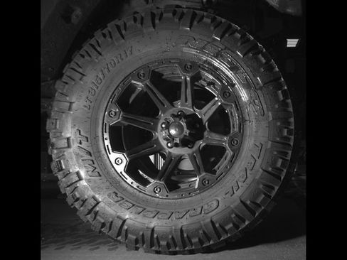 Used 2012 Jeep Wrangler Unlimited Sport AWD/4WD image 9