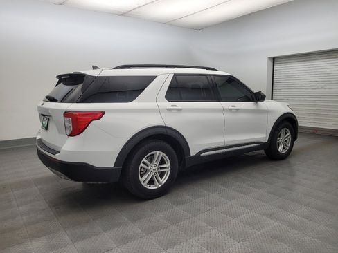 Used 2023 Ford Explorer XLT w/ Equipment Group 202A RWD image 10