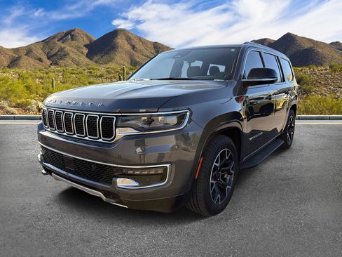 Used 2025 Jeep Wagoneer Series II w/ Advanced All Terrain Group AWD/4WD image 2