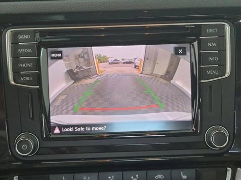 Used 2017 Volkswagen Jetta SEL FWD image 14