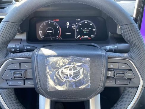 New 2025 Toyota Tacoma TRD Off-Road image 15