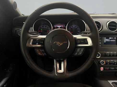 Used 2019 Ford Mustang Coupe RWD image 16